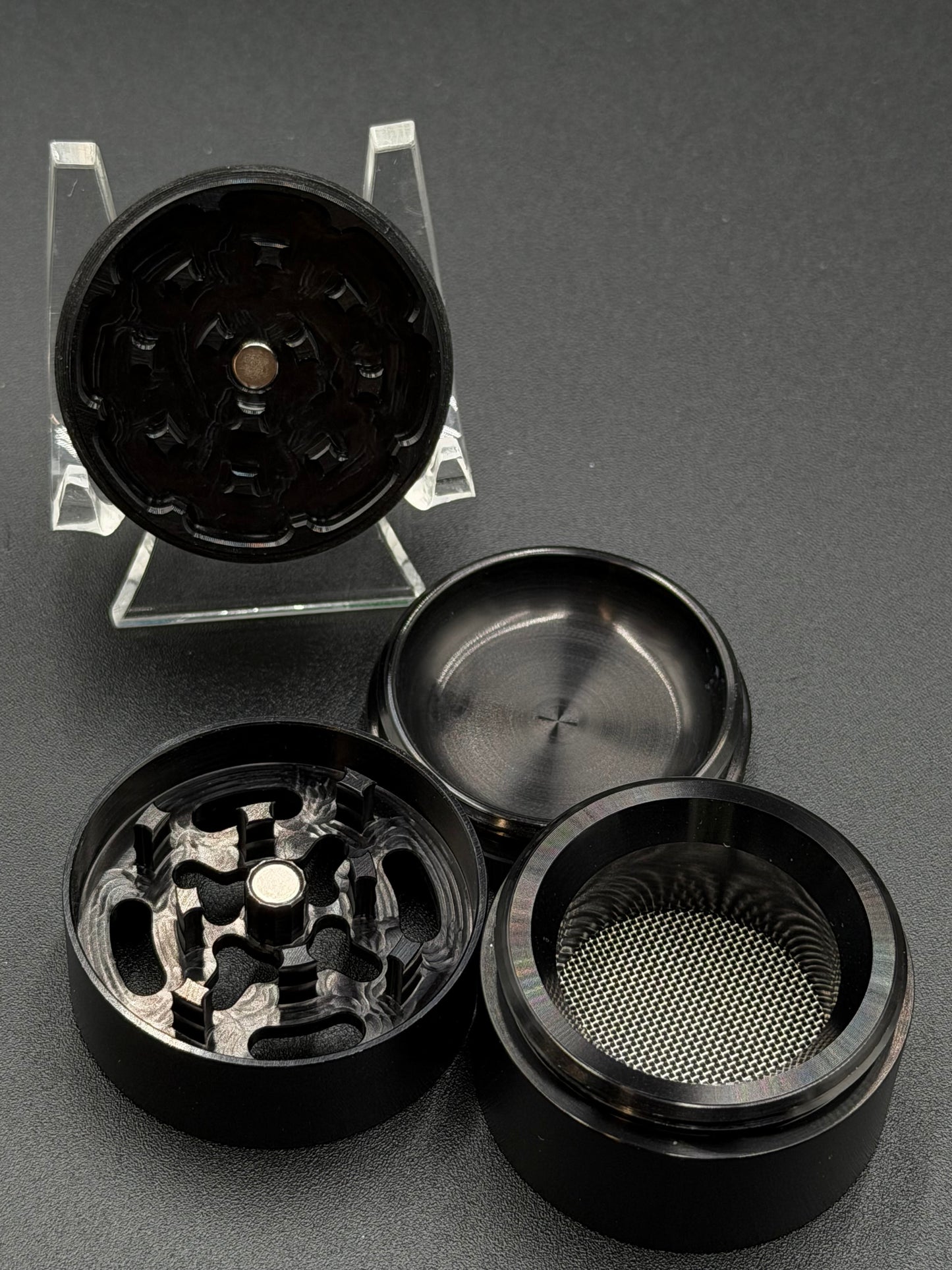 Santa Cruz Shredders – Small 4-piece Grinder (Assorted Colors)